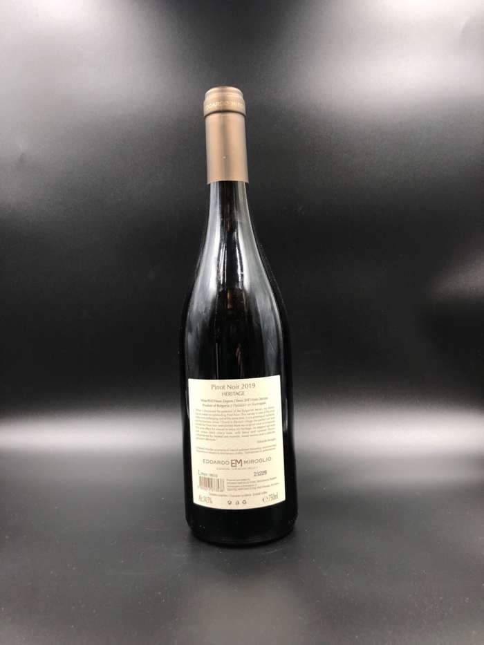 Pinot Noir "Heritage" 2019 - Edoardo Miroglio - immagine 2