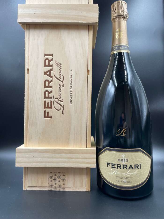 TrentoDoc "Riserva Lunelli" Magnum 2015 (cassa legno) - Ferrari