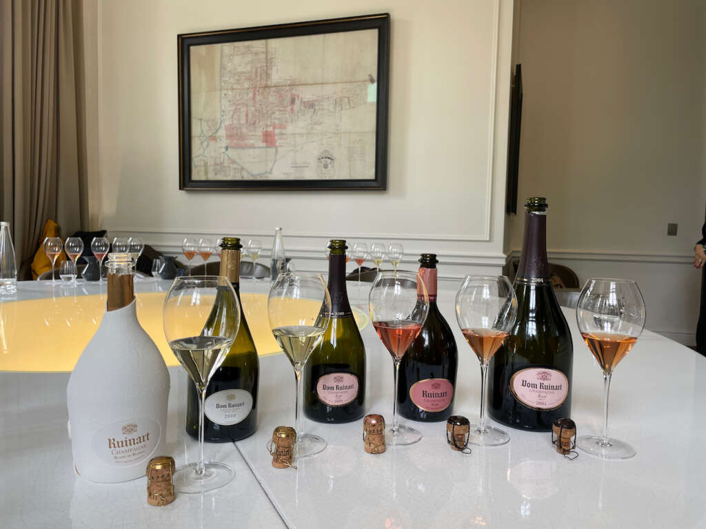 Degustazione completa con l'enologo di Ruinart